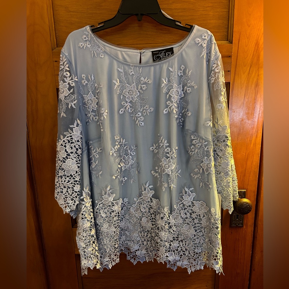 Alex Evenings Elegant Embroidered Tunic